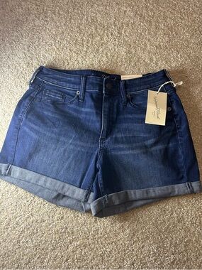 NWT universal thread Jean shirts